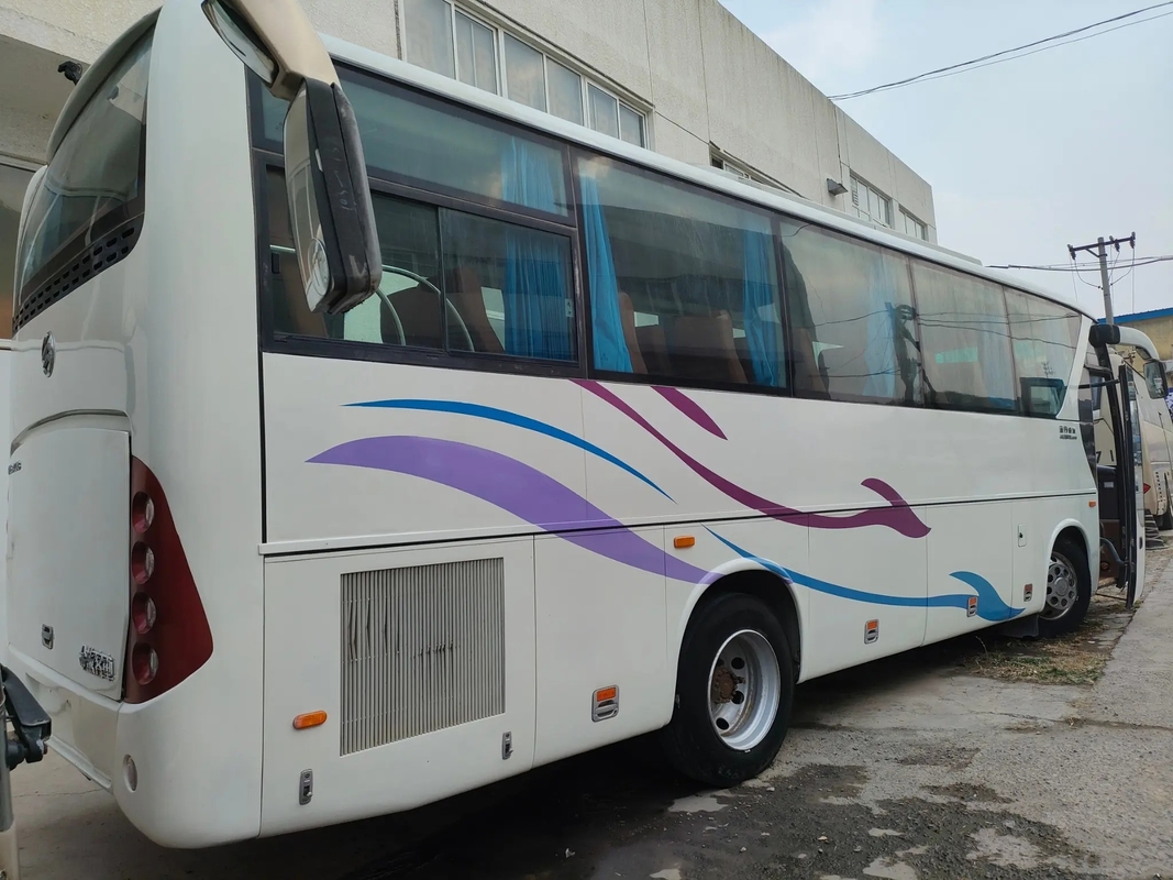 Bon dragon d'or utilisé XML9647 de la disposition LHD/RHD de sièges du climatiseur 2+2 de plancher de sièges diesel des cars 36
