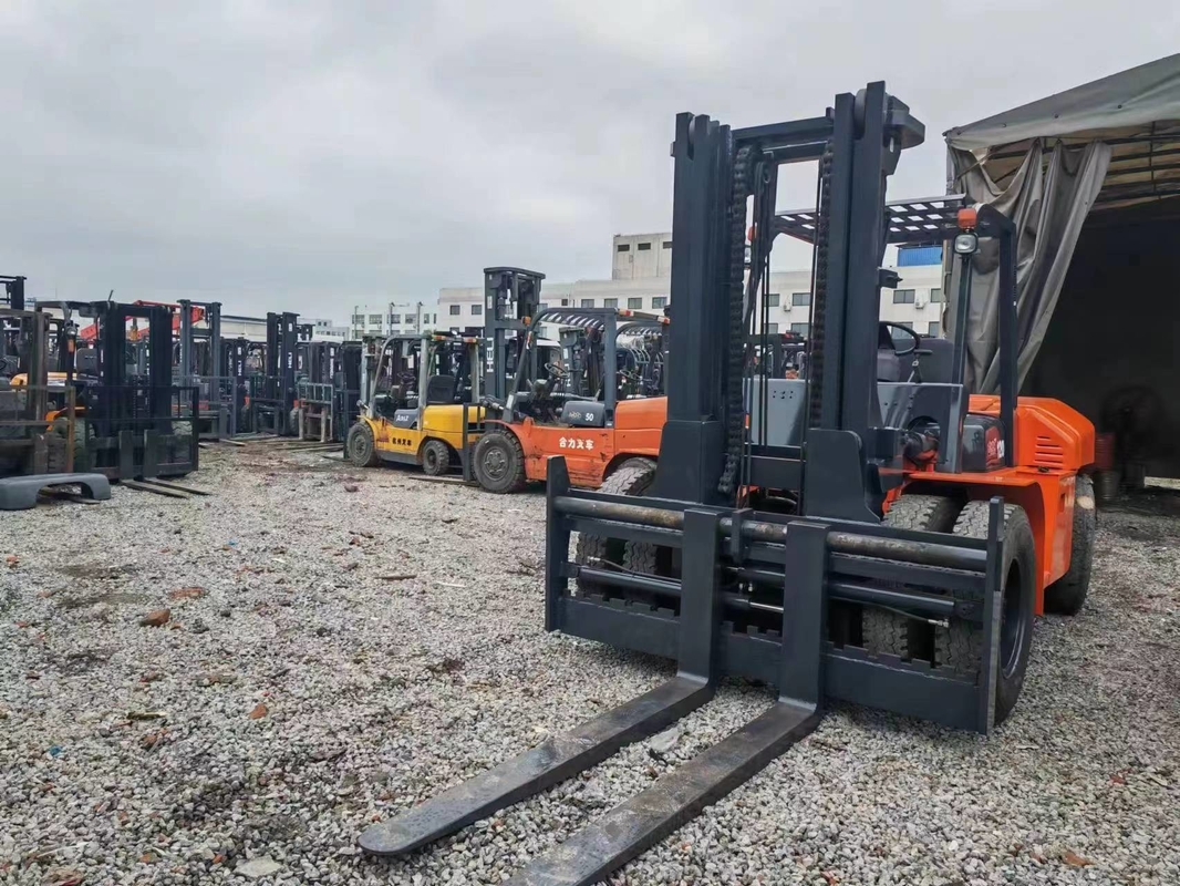 le 2ème camion de main 12 a évalué la dimension de levage de HELI Forklift Truck utilisée par capacité 5.7*2.4*3.2m