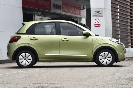 Véhicules d'énergie neuve d'occasion Wuling Bingo 333KM 2023 Modèle Aurora Couleur verte