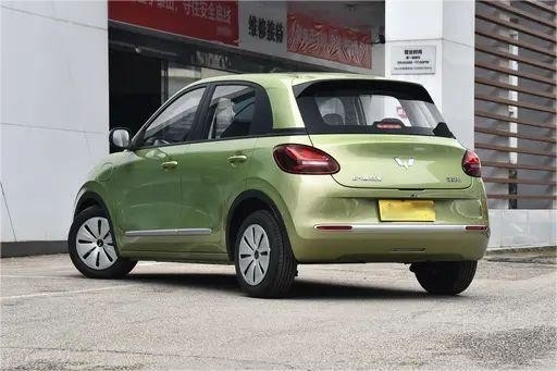 Véhicules d'énergie neuve d'occasion Wuling Bingo 333KM 2023 Modèle Aurora Couleur verte