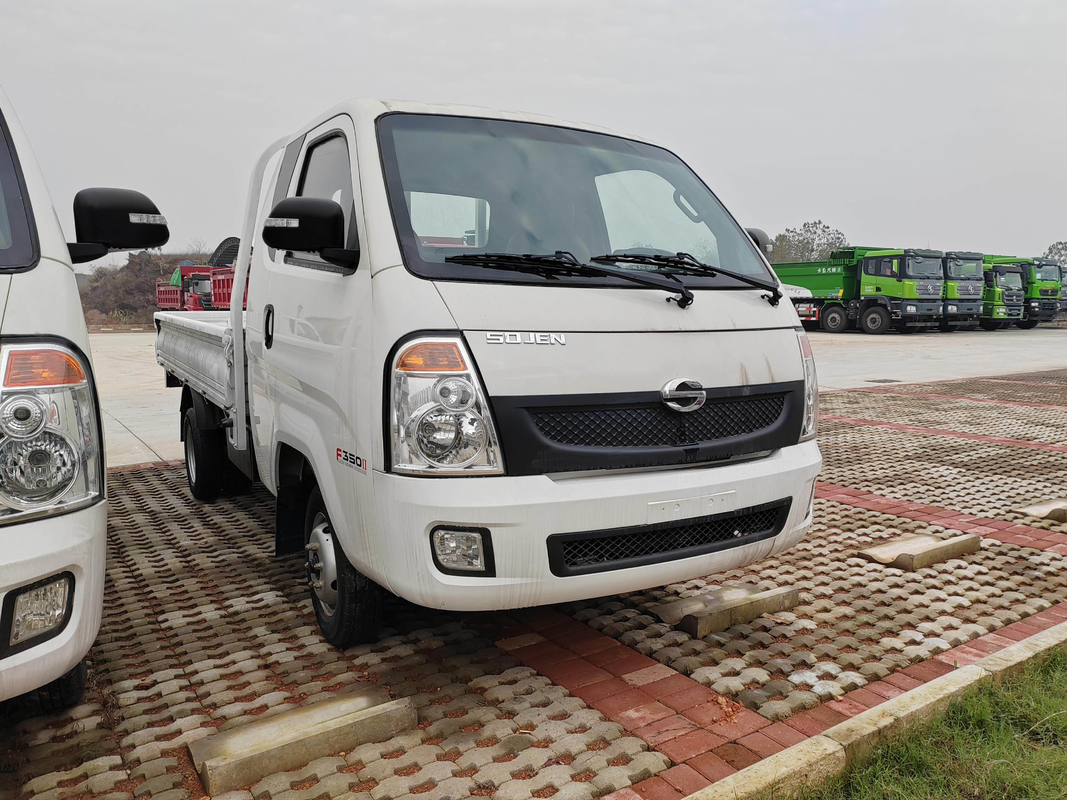 Camion de taille 4*2 Mode de conduite Sojen Camion léger à cabine simple moteur diesel Isuzu