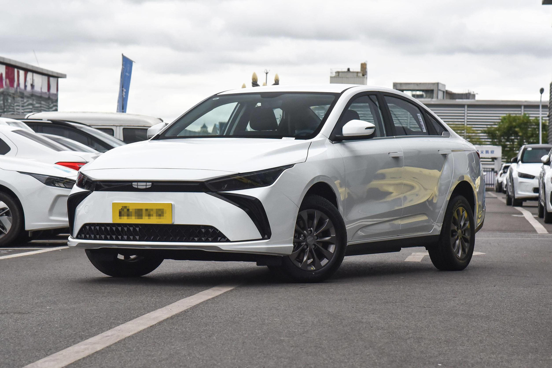 Véhicules électriques Geely Atlas G6 modèle tout neuf 410KM 136 chevaux Pure Electric