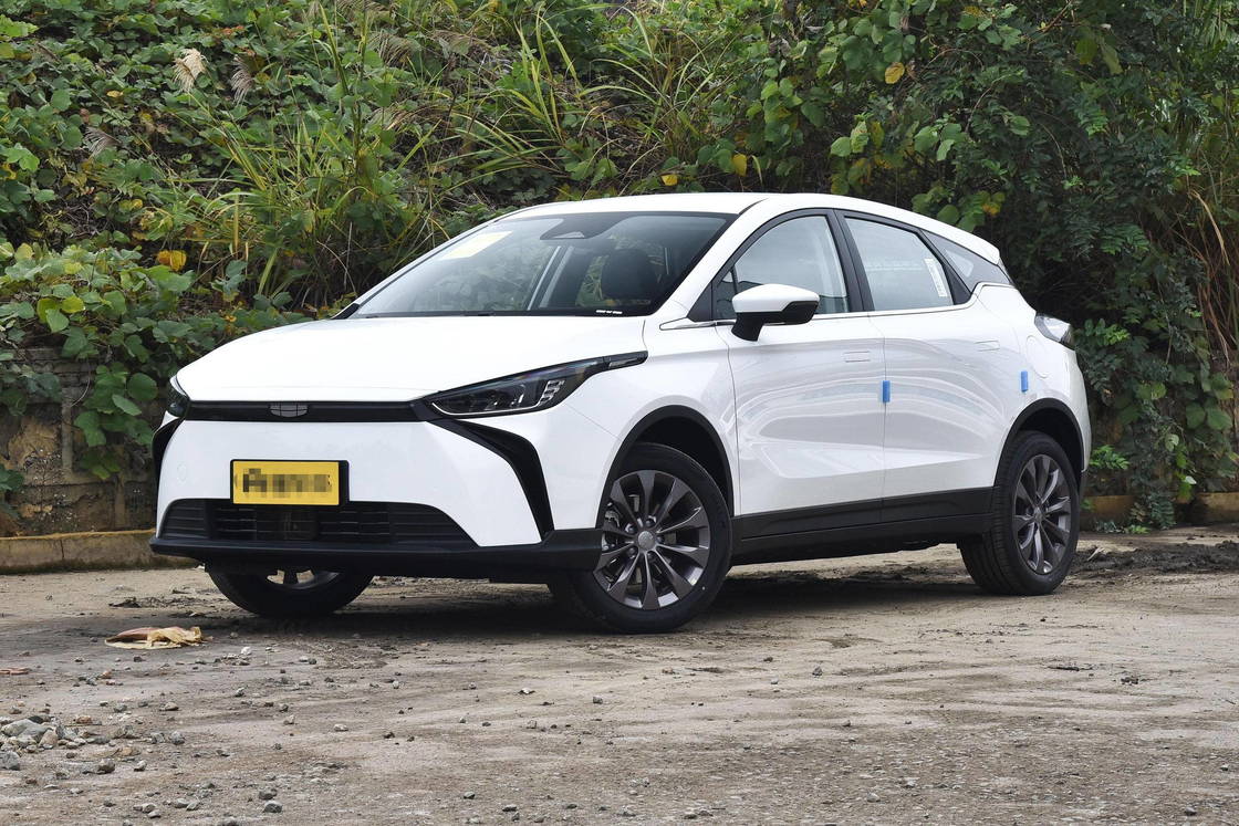 Nouvelles voitures électriques Geely Atlas M6 Modèle 5 sièges 450 km longue distance Durée de vie de la batterie