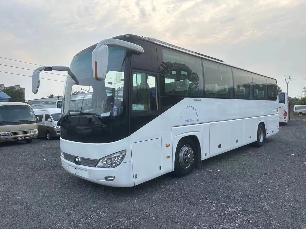 Autobus d'occasion 2015 Année Porte double passagers 49 places Bon climatiseur