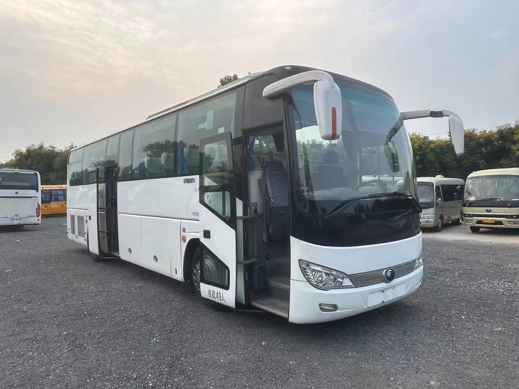 Autobus d'occasion 2015 Année Porte double passagers 49 places Bon climatiseur