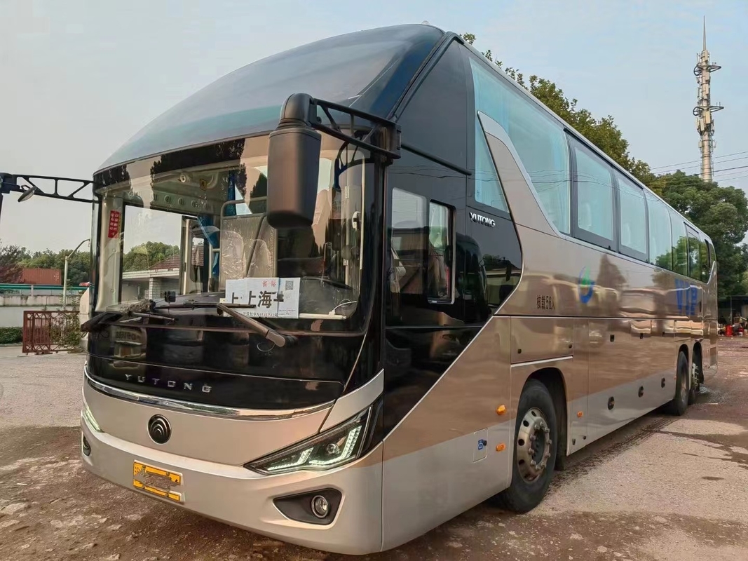Bus diesel d'occasion de l'année 2020 56 places double porte VIP Bus Yutong ZK6137