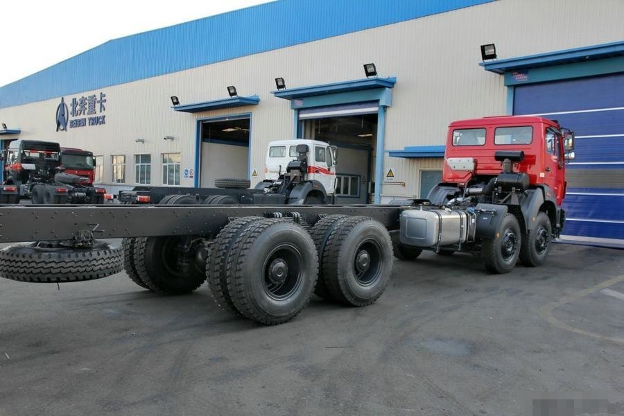 Camions de marchandises d'occasion 8*4 mode de conduite 240 ch moteur Weichai lourd