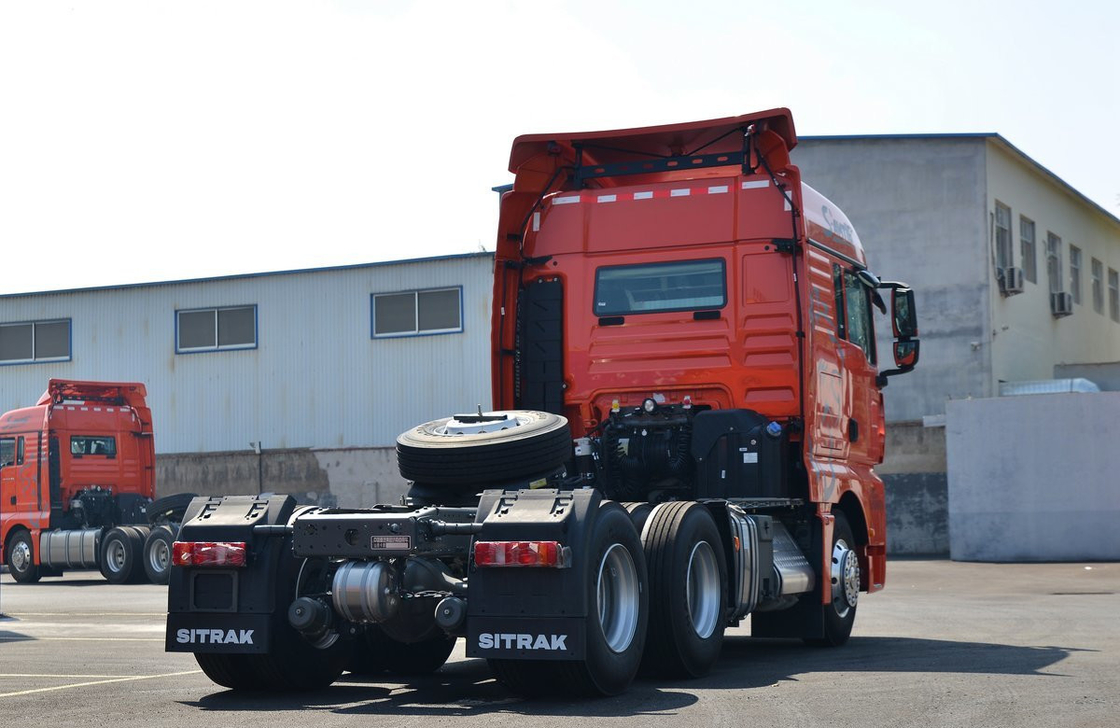 Camion tracteur 6*4 Sinotruck SITRAK G7 haut toit 480 chevaux AMT Printemps à feuilles