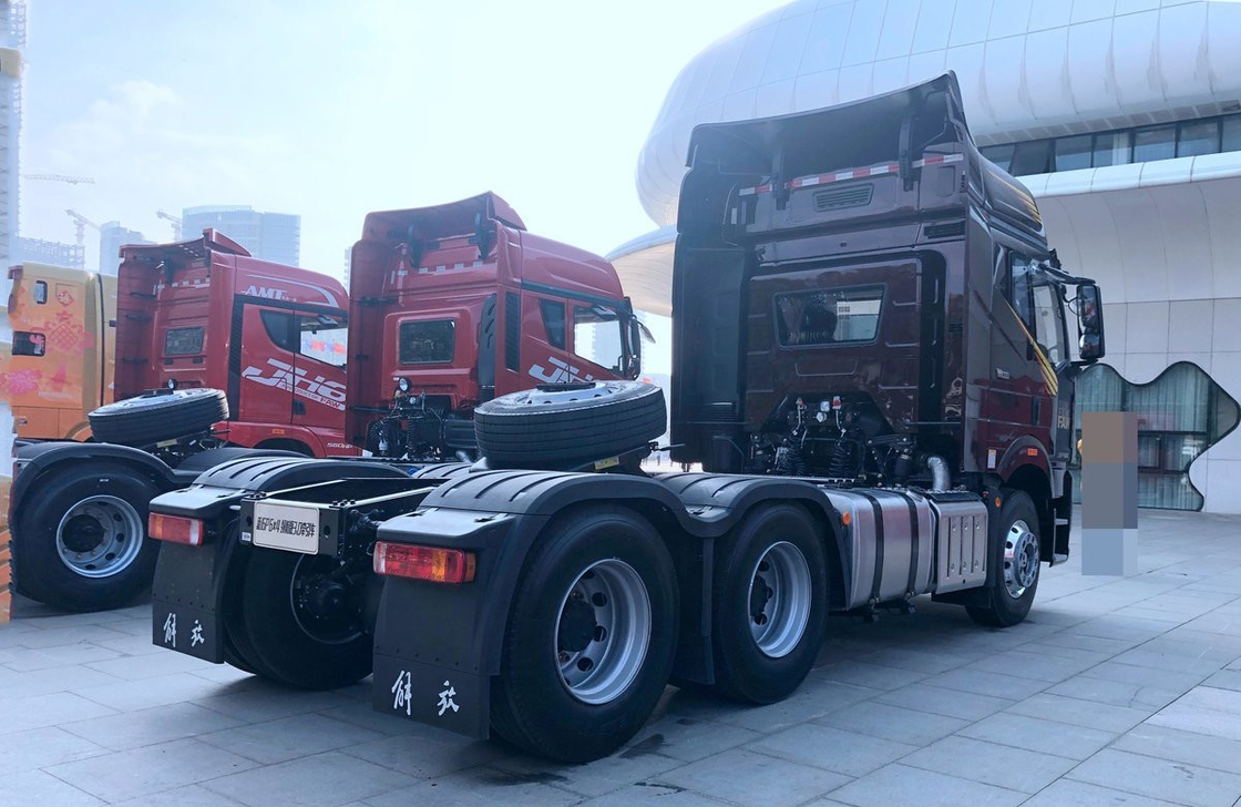 Faw Tracteur Truck J6P Logistique Distribution 560 chevaux Moteur puissant 10 pneus haut toit