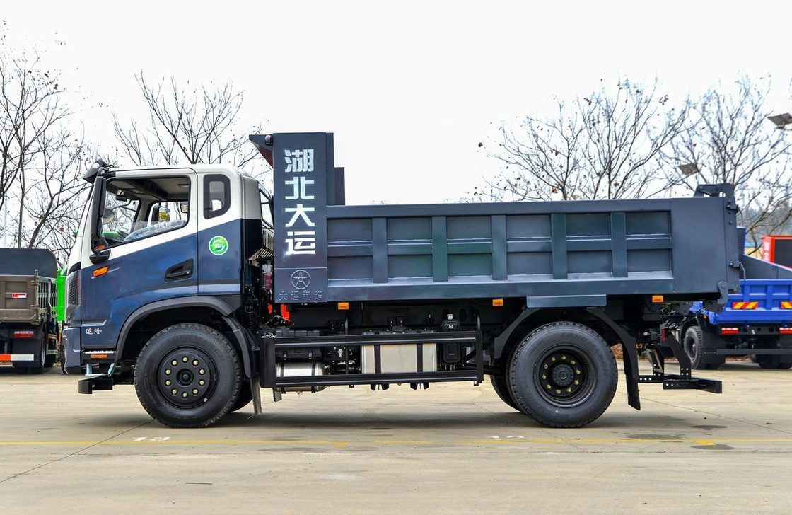 Vente de camion à décharger Yuchai Moteur de 180 ch Dayun 4*2 6 pneus à bascule