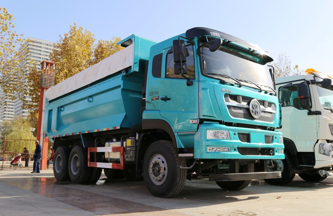Camion minier chinois 380 ch en ligne à six cylindres 8,7 mètres de long 6*4 Steyr D78 LHD/RHD