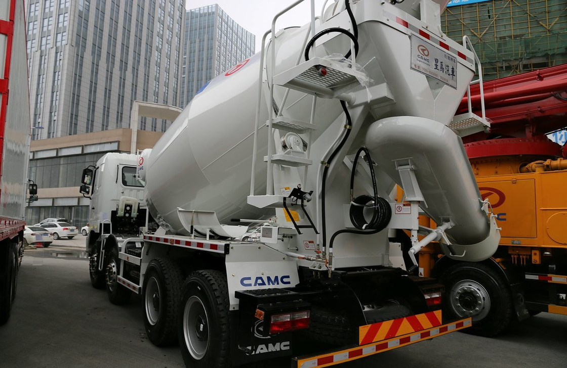 Camion à béton usé 8×4 CAMC Ciment à béton 310 ch Euro 5 Grand réservoir 12 pneus