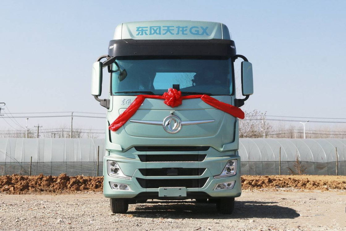 Camion à tête de tracteur Eaton 12e vitesse Dongfeng GX 4*2 Masse de traction 35 tonnes 480 chevaux Camion lourd