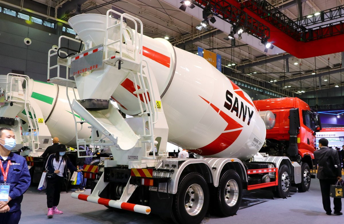 Camion de transport de béton 8 × 4 Sany Mixer 8 Hino moteur cube 307hp 12 vitesses