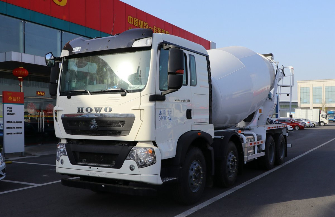 Bétonneuse camion à transmission à 10 vitesses Howo 8×4 bétonneuse 8 cube Durable utilisant