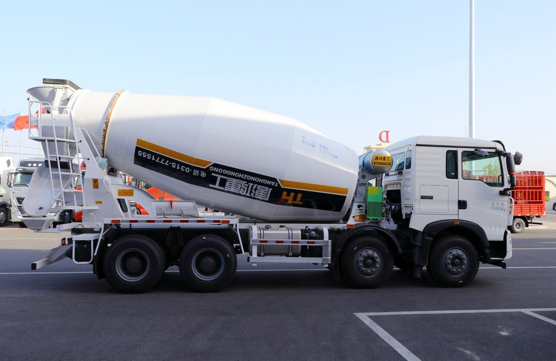 Bétonneuse camion à transmission à 10 vitesses Howo 8×4 bétonneuse 8 cube Durable utilisant