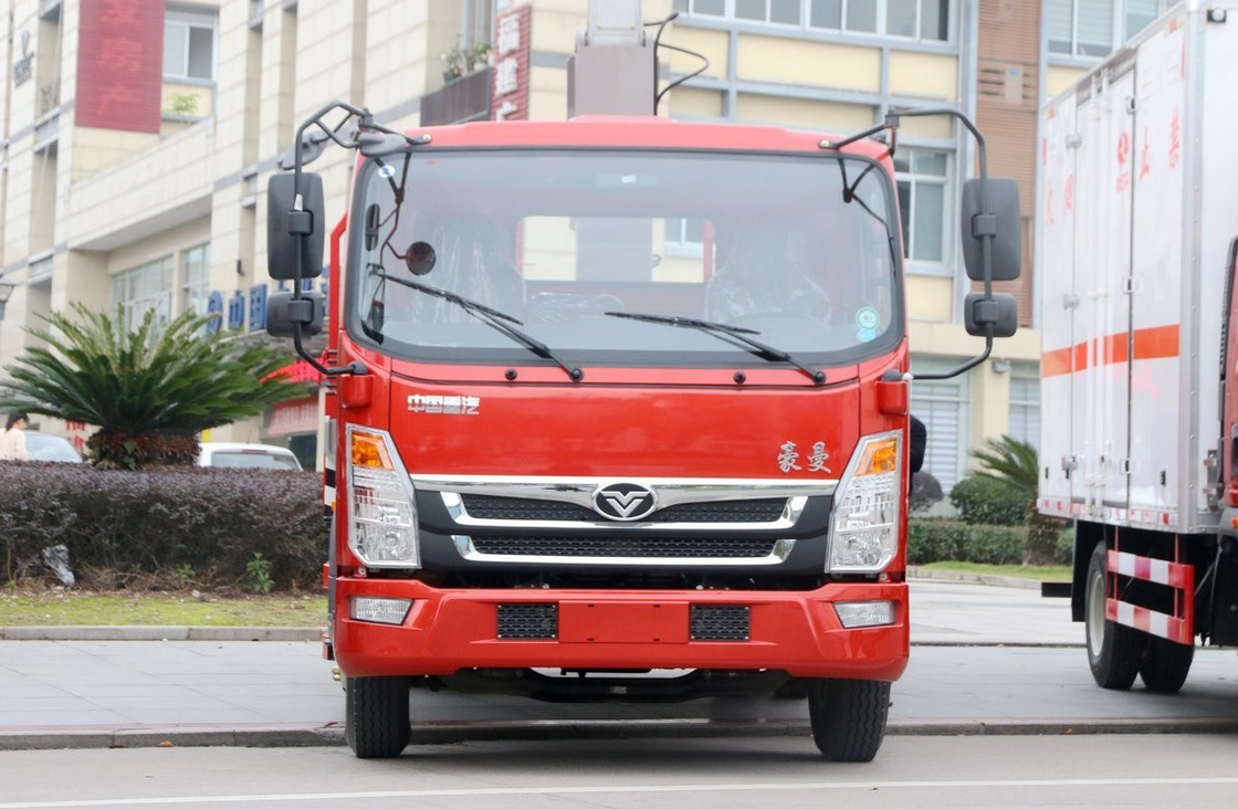 Lecteur de 4 tonnes monté sur une grue de petit camion, transmission manuelle à 8 vitesses, mode conduite 4*2