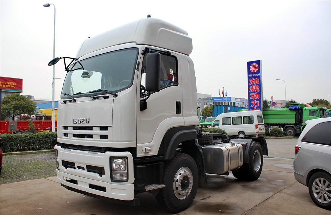 4x2 Tracteur camion à un seul couvercle ISUZU Moteur diesel moteur 350 ch Euro 4 émission Singe et demi-cabine