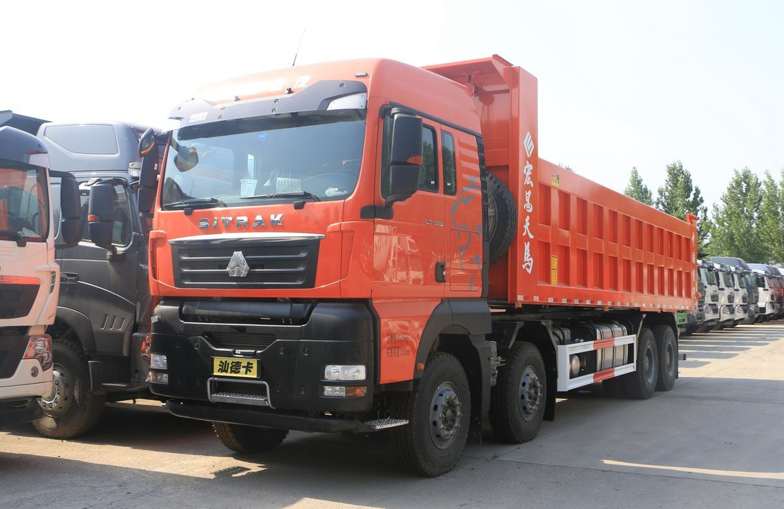 Sinotruk U.K. Camions à remontage d'occasion 8×4 Sitrak G7H Lourd 12.5L Déplacement Single Sleeper