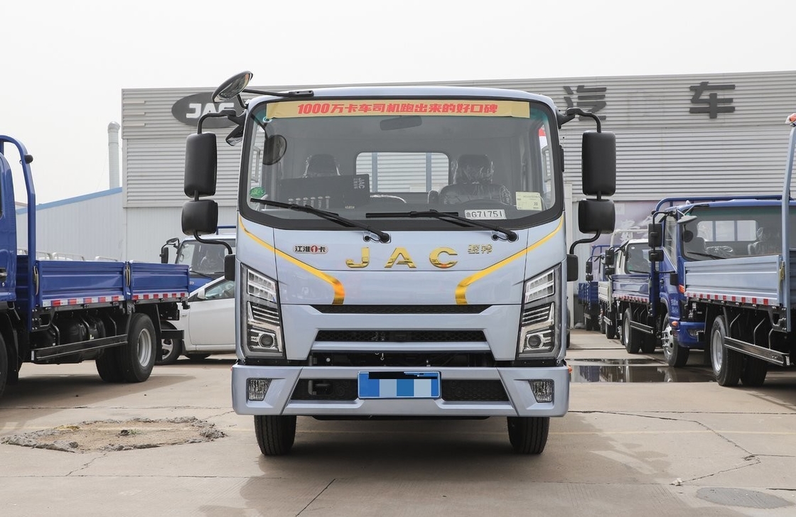 Camion de chargement en boîte JAC 4*2 Camion de chargement léger Lit plat 6 roues Axe unique 4 mètres de long Box
