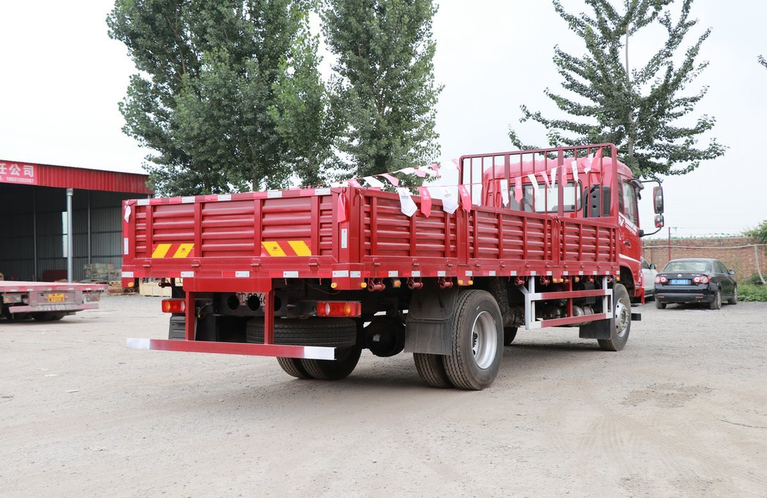 12 tonnes de camions de fret Chine Marque Donfeng 4*2 camions à roues plates pneus arrière doubles conduite à gauche