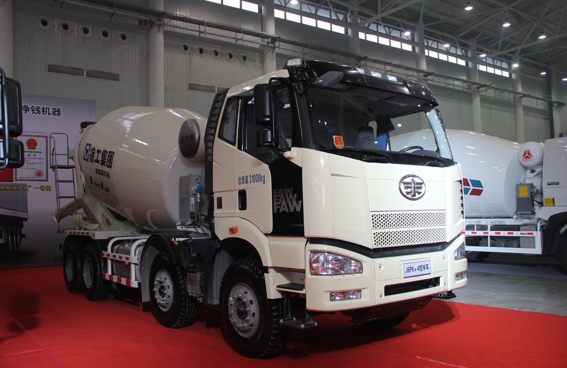 Chariot de mélangeur de béton 6.5 cube FAW 8×4 Cimenter Euro 4 Single and Half Cabin LHD