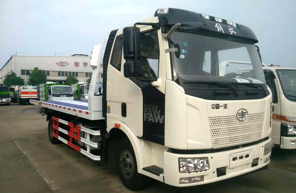 Wrecker remorqueur lit FAW J6L modèle à un seul essieu 6 roues 160 chevaux Chargement 3,5 tonnes LHD