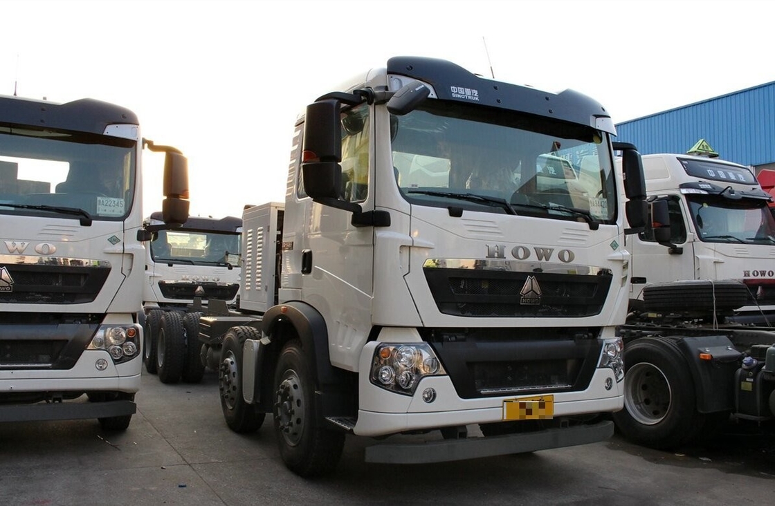 Camion à bascule Sino Howo Chassis à bascule 8×4 Cabine simple 2 sièges GNL 290 ch 9,2 mètres de longueur
