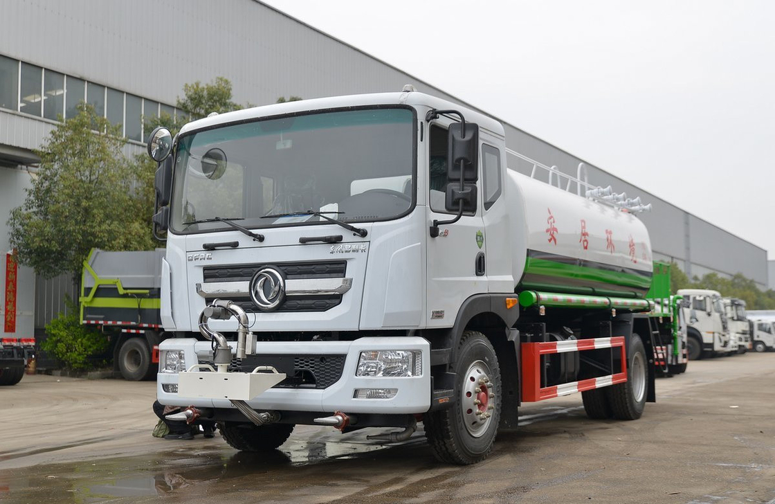 Camion à pulvérisation de rue Dongfeng 4×2 réservoir d'eau avec canon atomiseur 230hp moteur Cummins