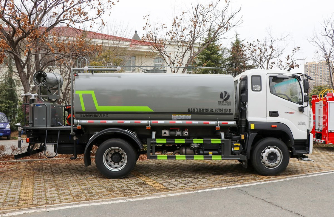 4x2 camion à aspersion d'eau à cabine unique et à demi de marque chinoise Foton 11,5m3 Capacité de pétrolier