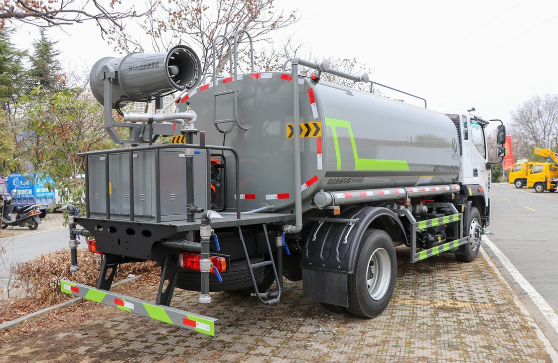 4x2 camion à aspersion d'eau à cabine unique et à demi de marque chinoise Foton 11,5m3 Capacité de pétrolier