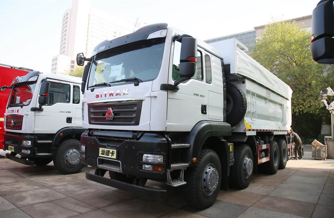 Chariot de décharge pour camion de synthèse Sitrak Chargement de 40 tonnes 8*4 Boîte de type U de couleur blanche Lourde
