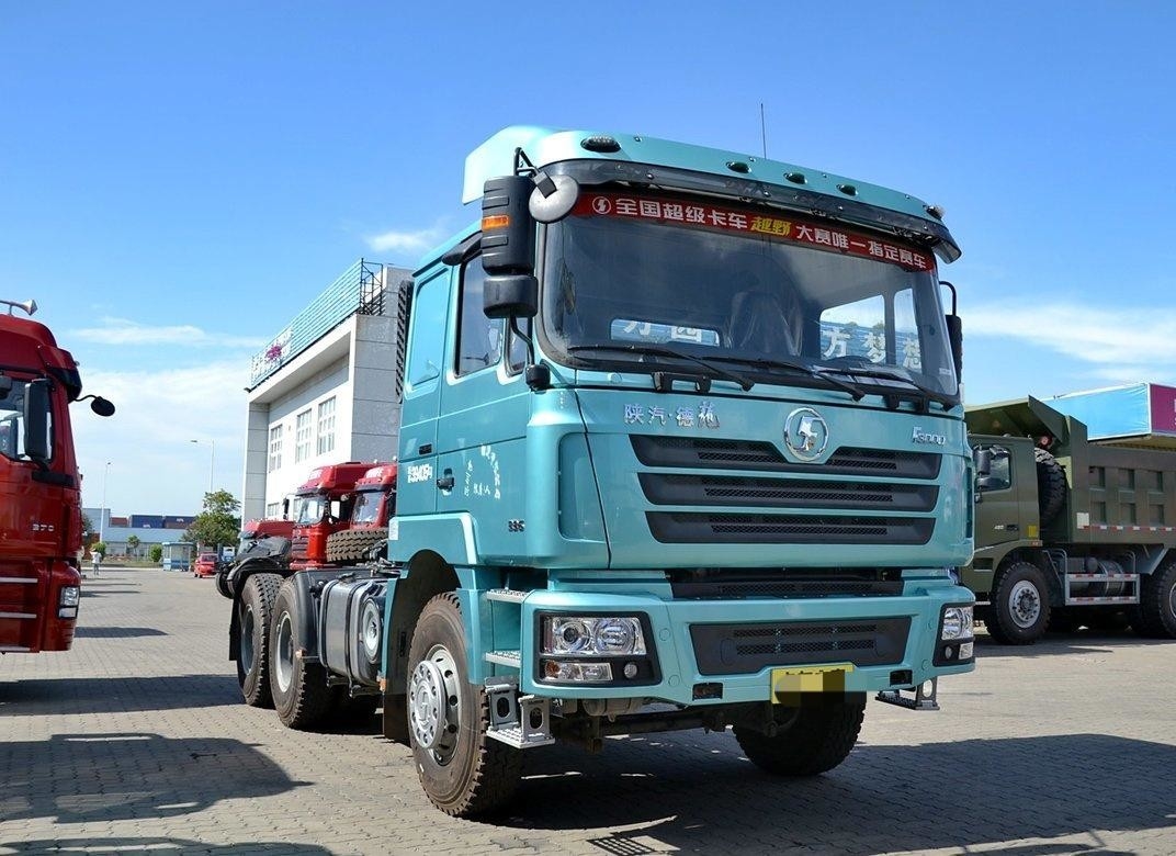 Tête de camion tracteur Shacman F3000 Cheval 10 roues 336 chevaux Transport quotidien de produits industriels