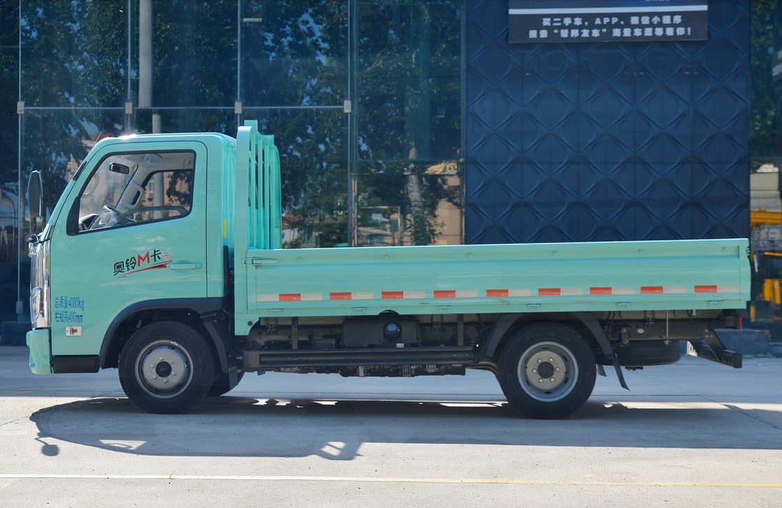 Camion de chargement d'occasion à cabine simple Camion léger Foton Lit plat 3,7 mètres de long Doule arrière