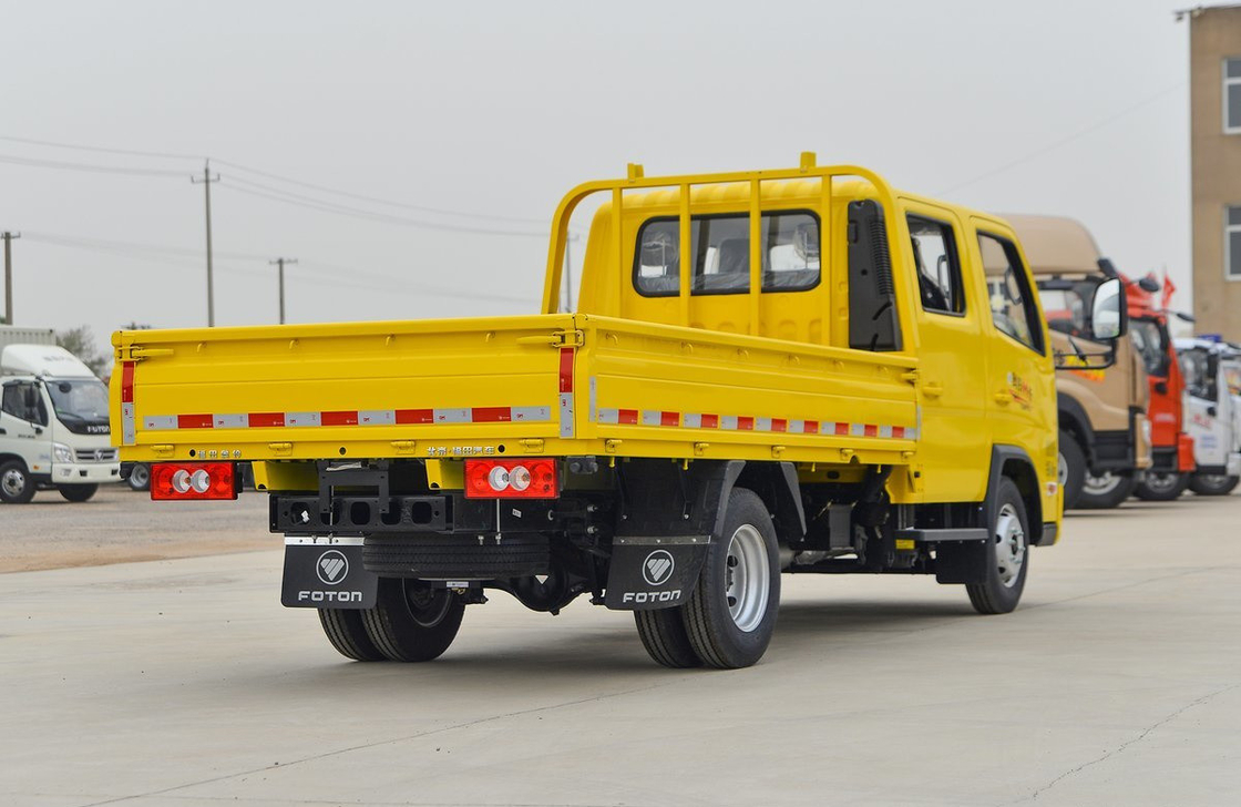 Camion Lit Box Foton Petit camion camion double rangée 5 sièges Cabine Moteur à essence 6 pneus LHD