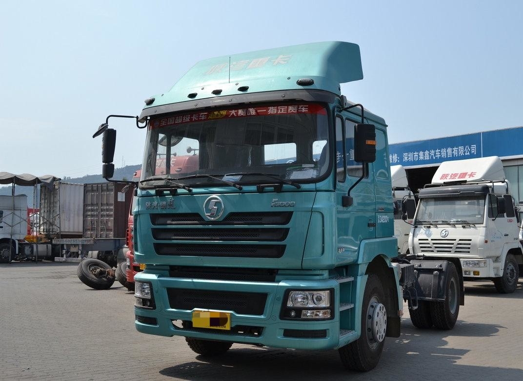 Camion tracteur 4×2 Nouveau Shacman tête de cheval Weichai 336hp Euro 3 émission simple et demi cabine