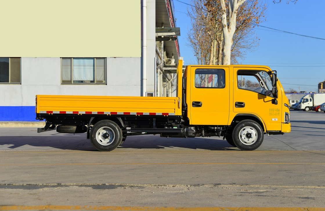 5 tonnes de camion 2 rangées de cabine 2 + 3 sièges Lit plat Boîte avec 3,2 mètres moteur Yunei 116 ch