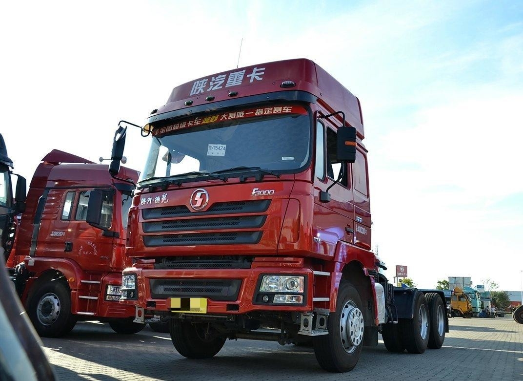 Chauffeur de tracteur Shacman F3000 haut toit cabine 10 pneus Weichai 375hp LHD/RHD Bonne utilisation en Afrique