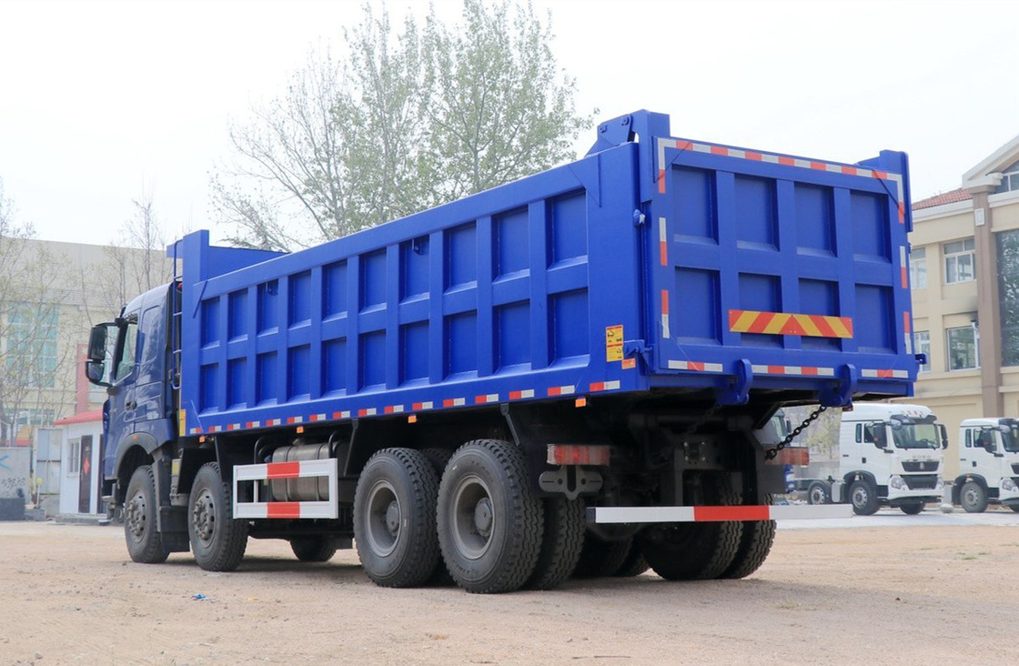 Camion à bascule Howo 12 pneus Howo T7 Dumpper Printemps à feuille 440 chevaux 30-50 tonnes Charge utile Boîte épaissie