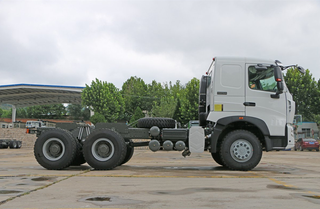 Howo Dump Truck 2023 Cabine plate avec couchette 6 * 4 Howo A7 châssis Euro 4 Émission 420HP