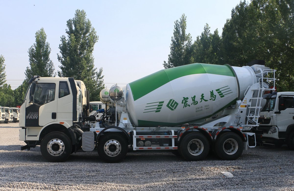 90% nouvelle machine à béton avec une seule et demi-cabine 8*4 FAW