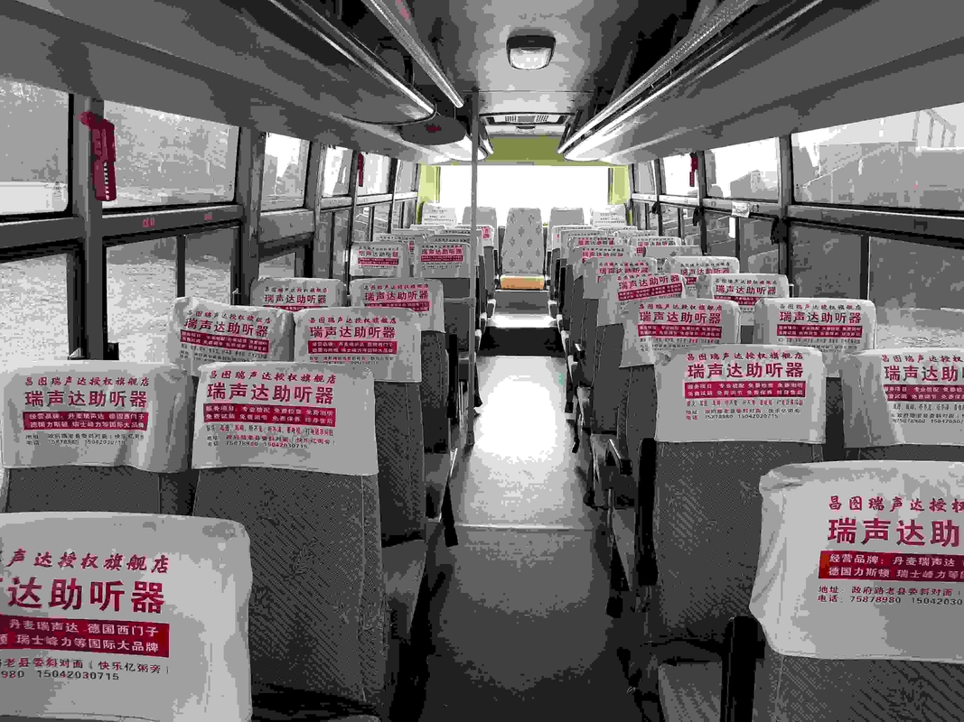 Le National Express transportent le rendement élevé a employé la disposition des sièges 2+2 de Bus 35 d'entraîneur de Yutong