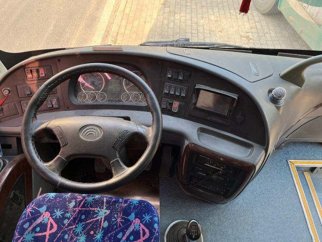 39 sièges YUTONG, autocar de seconde main, bus diesel d' usage 2010 Année Euro III Norme d' émission