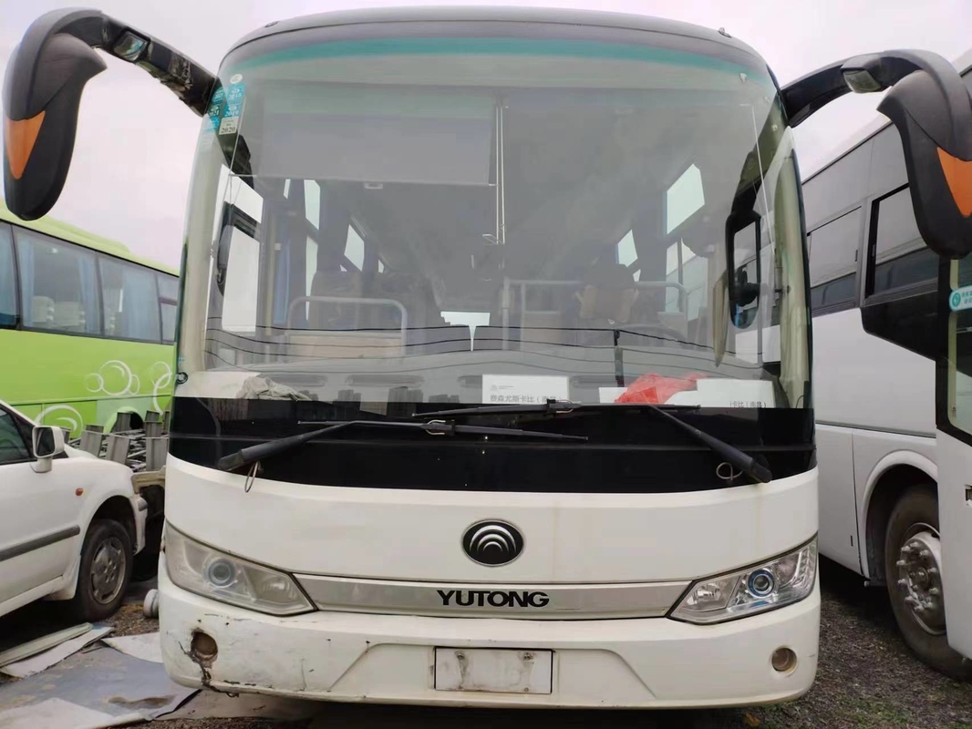 Autocars d'occasion Yutong 2 par 3 places Aménagement 59 places Autobus d'occasion 2016 Année bonne climatisation