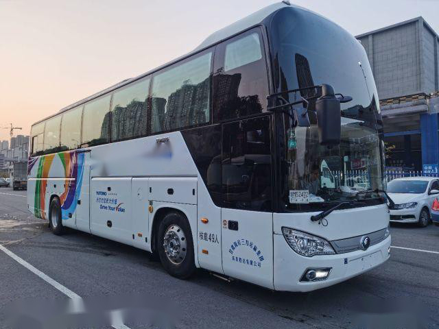 54 sièges Autobus RV d'occasion 2014 Année Weichai Engien Deisel Autobus à deux étages Yutong ZK6118 VIP