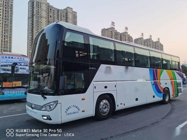 54 sièges Autobus RV d'occasion 2014 Année Weichai Engien Deisel Autobus à deux étages Yutong ZK6118 VIP