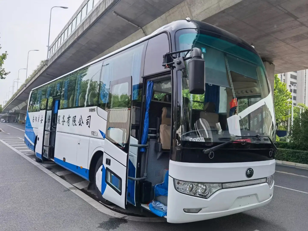 ZK6122 Yutong Autobus de passagers d'occasion / Autobus à deux portes à gauche à 59 places Euro 4