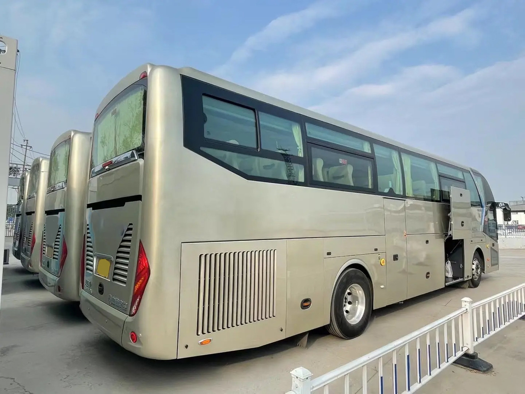 LCK6126 Zhongtong Bus de passagers d'occasion 54 places Deux portes siège aérien Grand bus de luxe