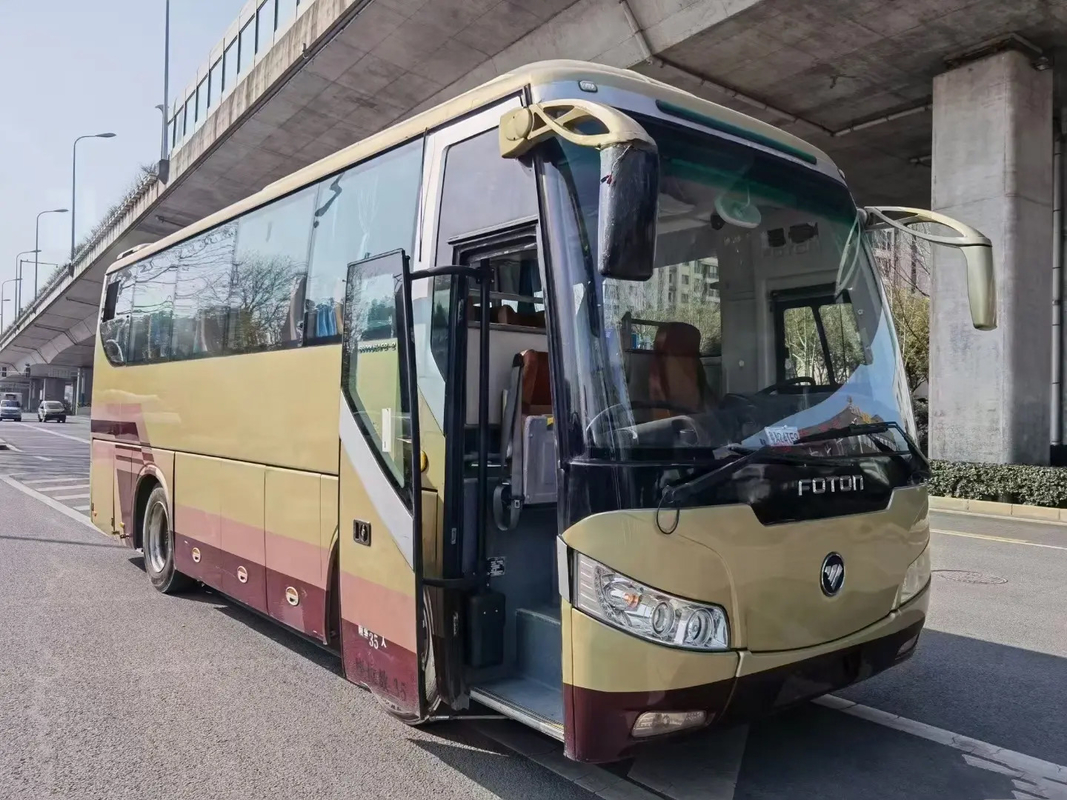 BJ6800 Autobus diesel à conduite gauche climatisé de la marque Futian avec un grand espace pour les bagages