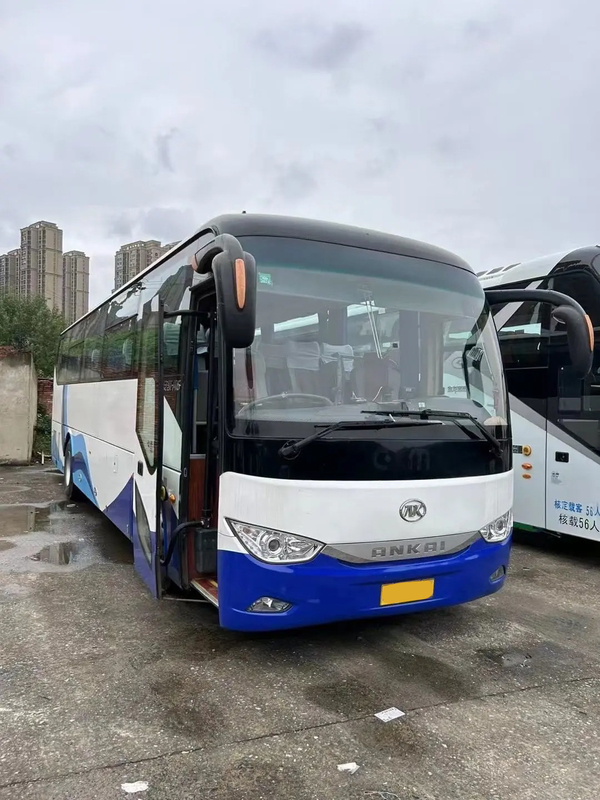 HFF6119 Autobus de luxe de 51 places avec un grand espace pour les bagages, moteur diesel arrière, conduite à gauche